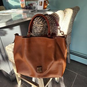 Dooney and bourke large barlow bag